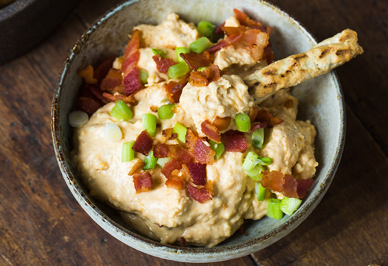 Creamy Cheese and Beer Dip with Bacon
