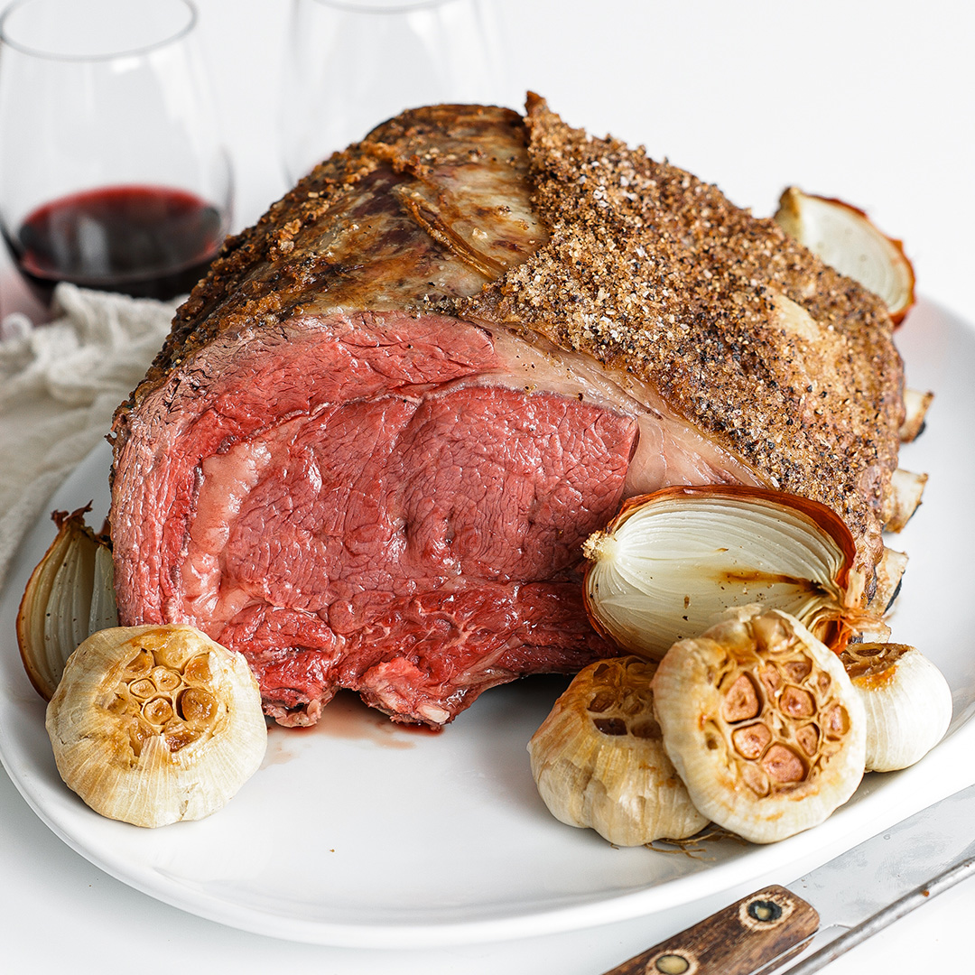 https://www.heinens.com/wp-content/uploads/2023/01/How-to-Cook-a-Standing-Rib-Roast-8.jpg