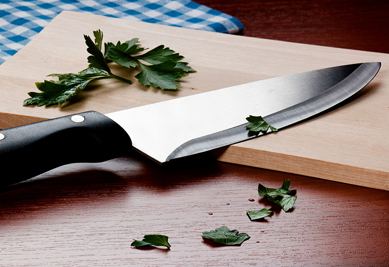 The Best Ways to Sharpen A Knife - Everything you Need to Know about Knife  Sharpening and Benefits of a Sharp Kitchen Knife - 2024 - MasterClass